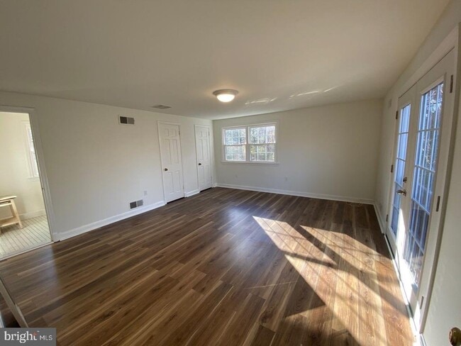 Building Photo - 12180 Clarksville Pike