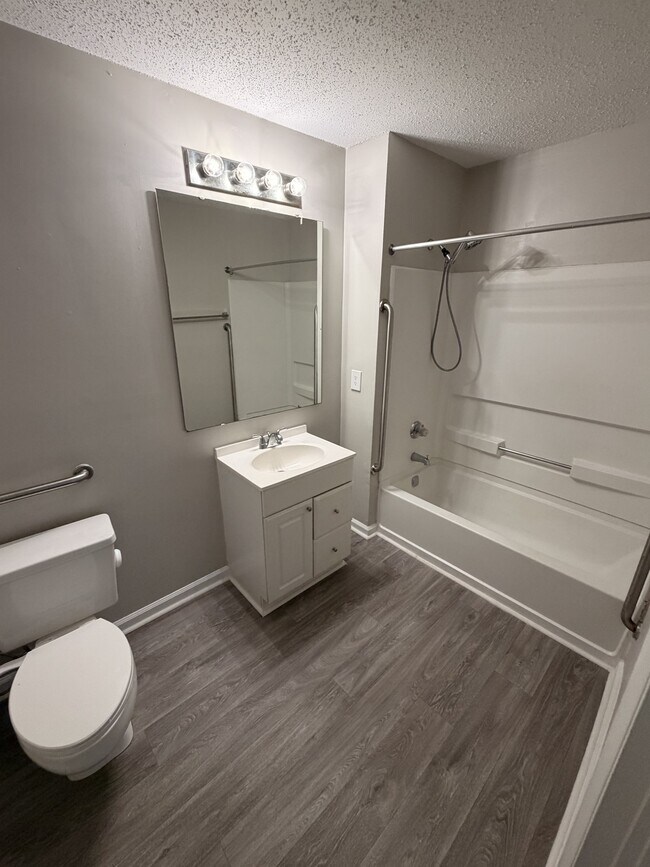 Building Photo - 15 Hamiltons Bay Ct