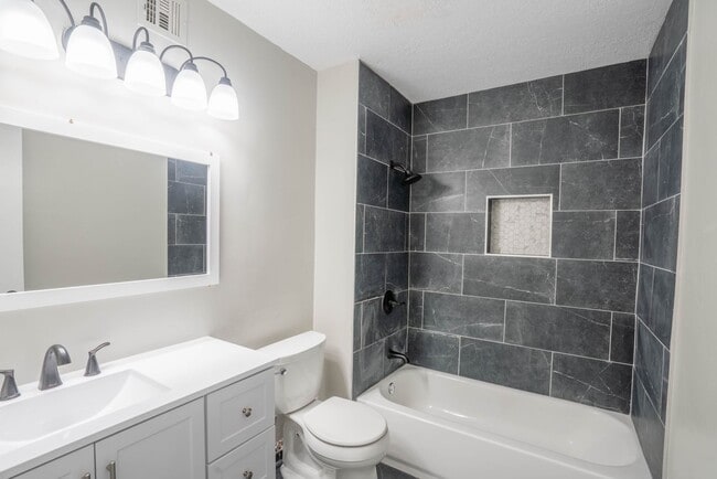 Building Photo - Gorgeous 3 Bedroom Remodel, BA Schools!