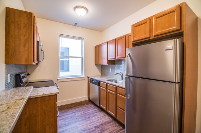 Building Photo - 411 N 34th St