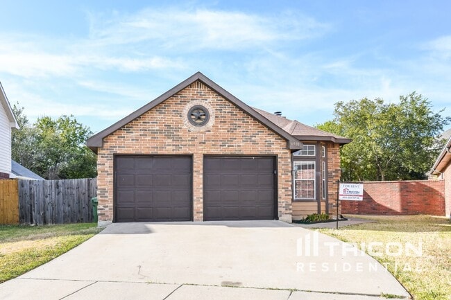 Primary Photo - 6901 Driffield Cir