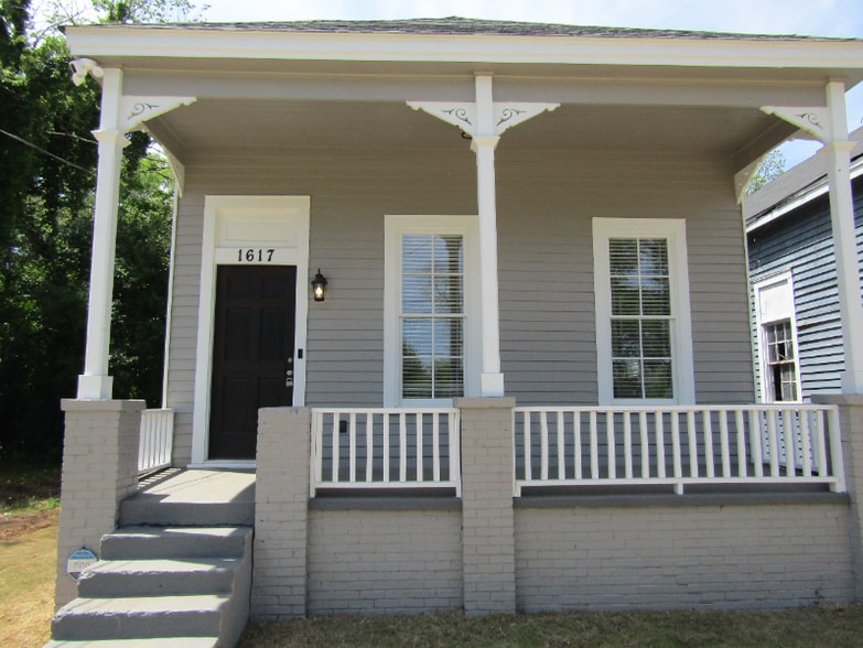 Building Photo - 1617 3rd Ave