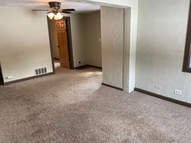 Building Photo - 1 Bed 1 Bath Home in Wausau