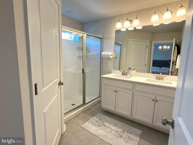 Building Photo - 1 Autumn Park Blvd