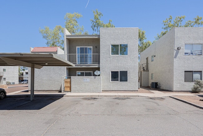 Building Photo - 2826 E Monte Cristo Ave