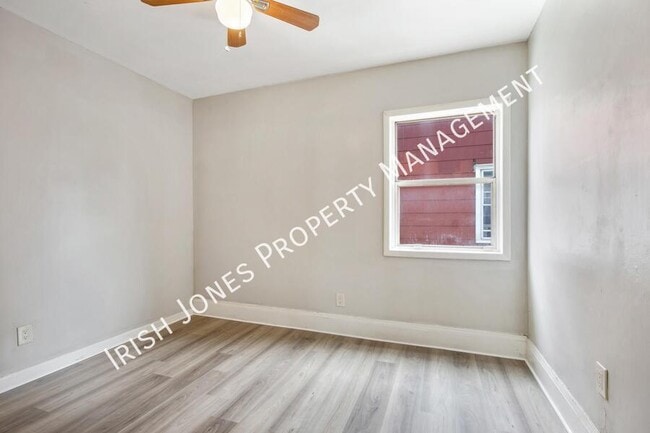 Building Photo - 98 Edson St
