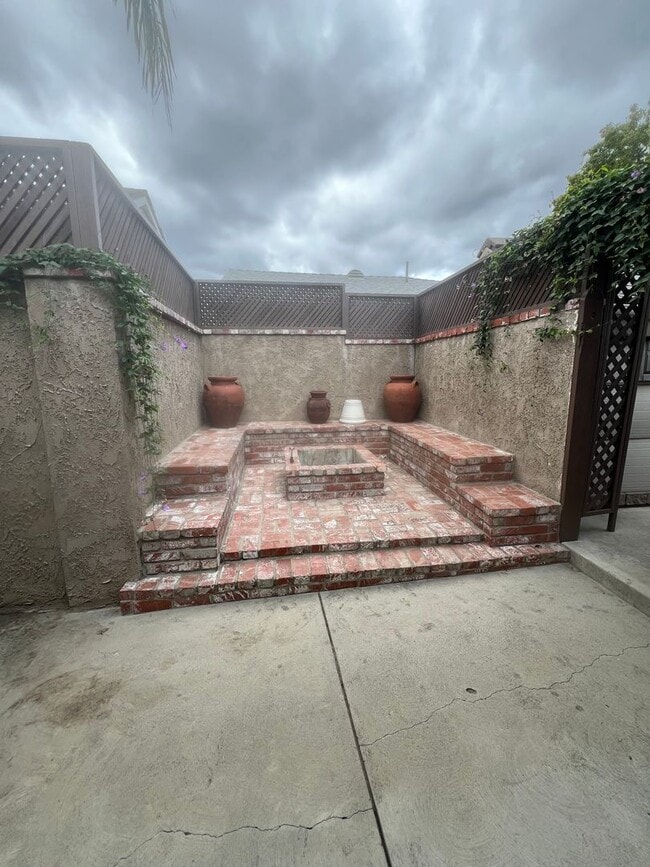 Building Photo - 3 bed, 2 Bath North Hills Pool Home with RV Access