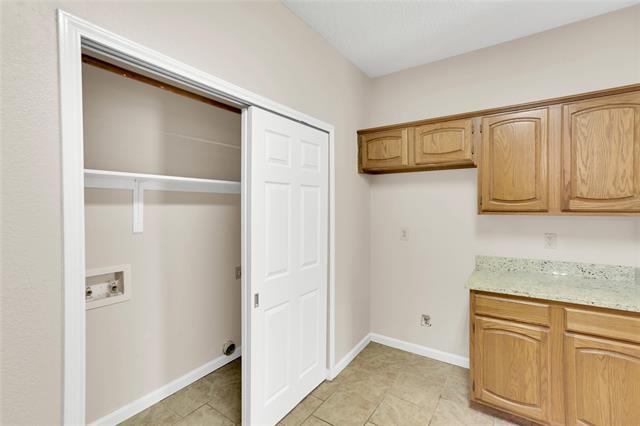 Building Photo - 4325 Harvest Hill Rd