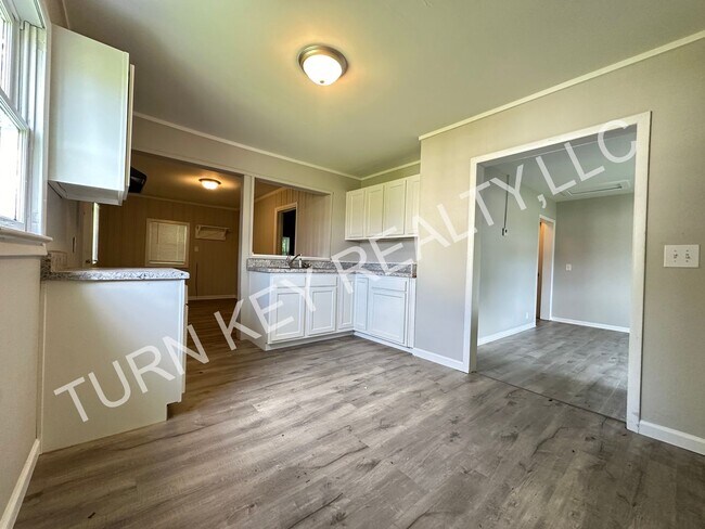 Building Photo - Home for rent in Bessemer **ACCEPTS SECTIO...