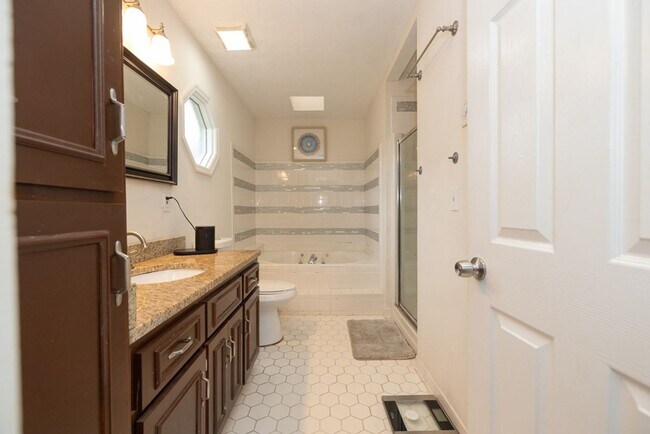 Building Photo - 3 Bedroom Home in North Columbus, GA