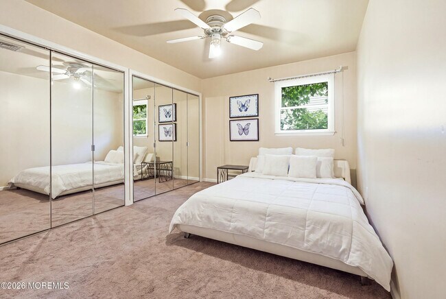 Building Photo - 470 Monmouth Pl