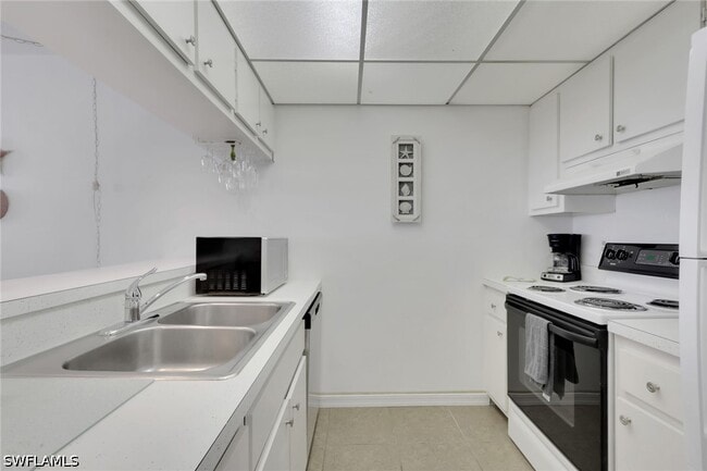 Building Photo - 26340 Hickory Blvd