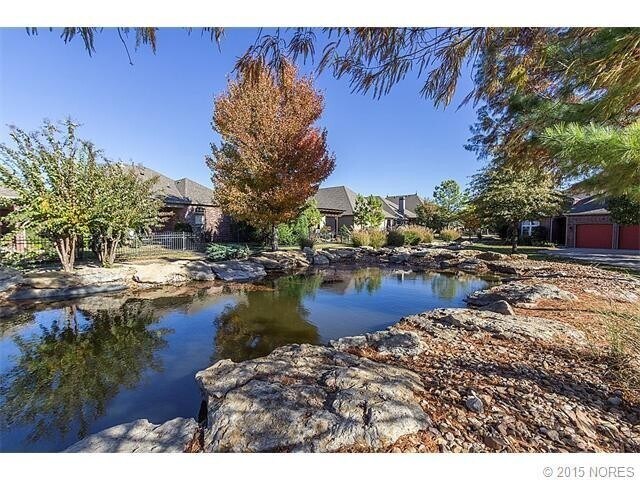 Building Photo - Amazing Home in Broken Arrow