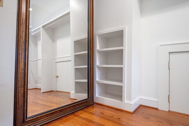 Building Photo - 211 Hargrove St