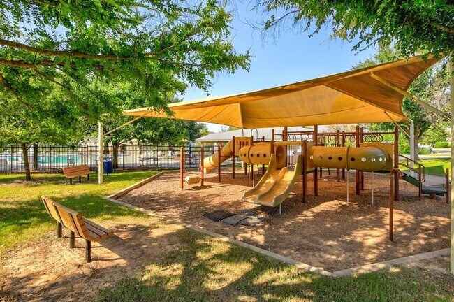 Building Photo - 11716 Larch Valley Dr
