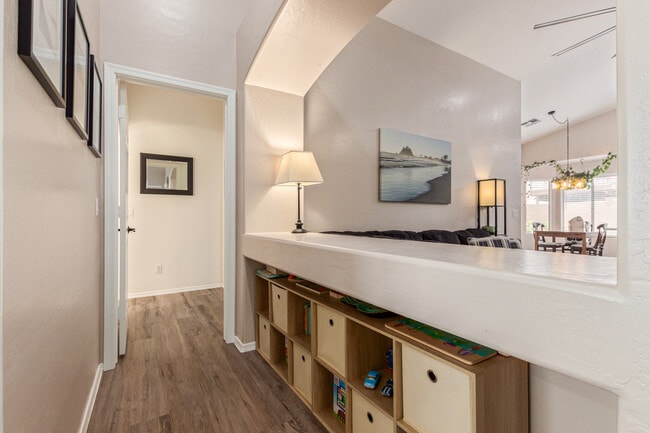 Building Photo - 543 S Wildrose