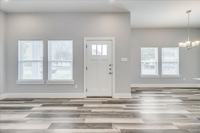 Building Photo - 5017 Moravian Dr