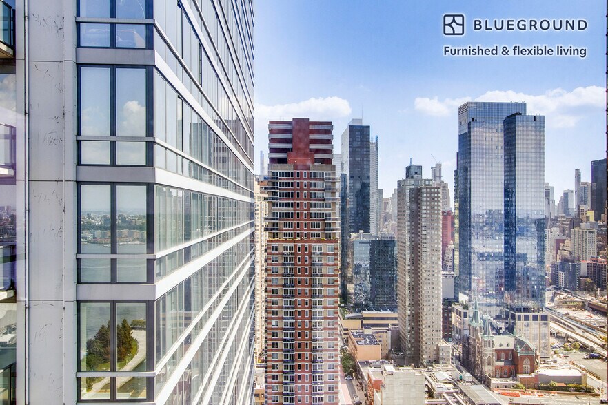 Building Photo - 635 W 42nd St