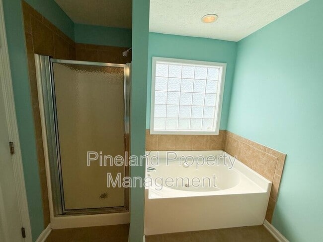 Building Photo - 1904 Yellowbrick Rd