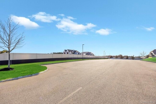 Building Photo - 3 Meadows Ln