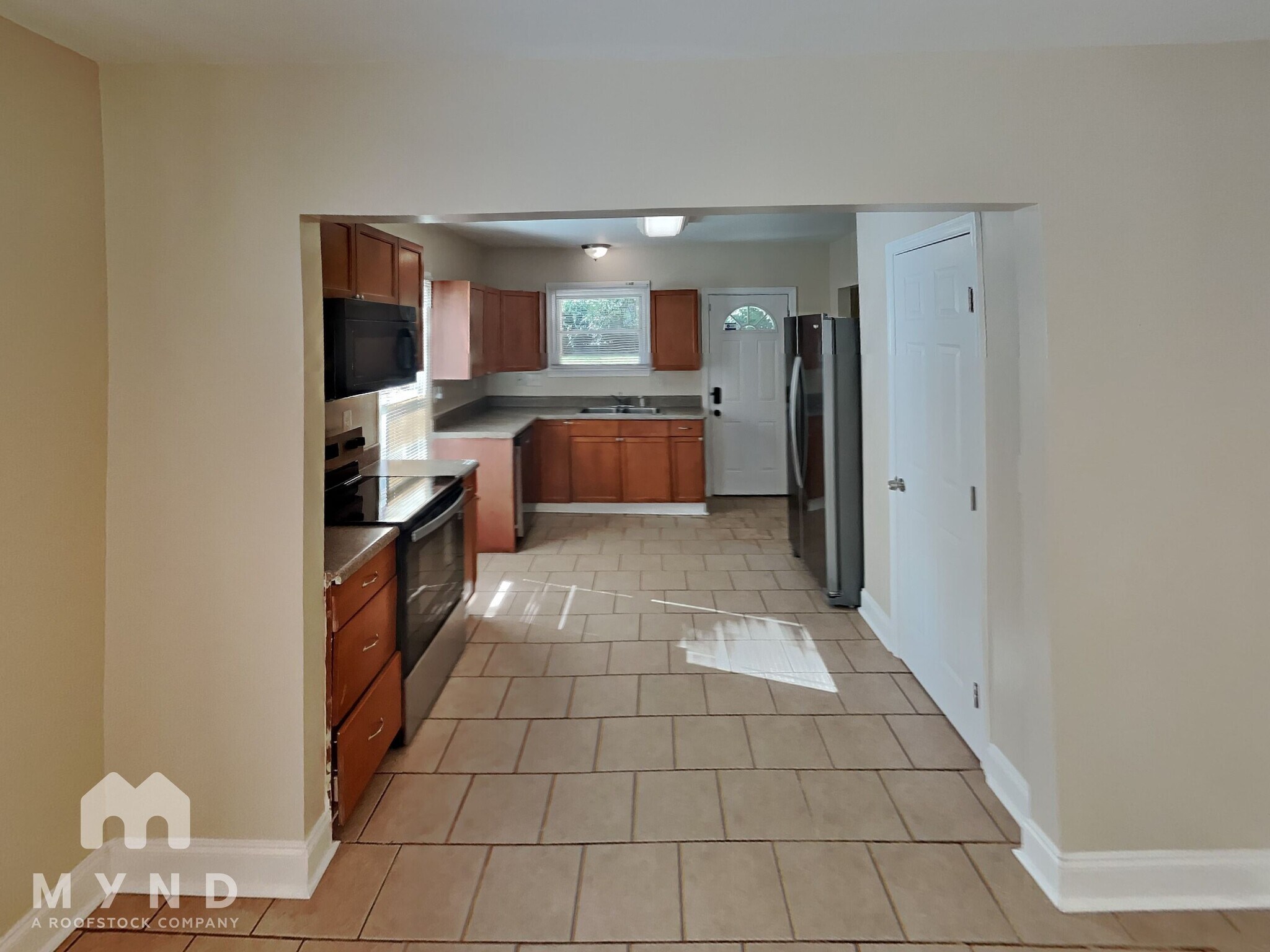 Building Photo - 2632 Shamrock Dr