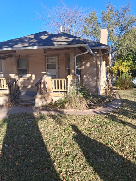 Building Photo - 148 S Edwards Ave