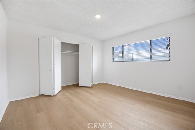 Building Photo - 117 S Ave 54