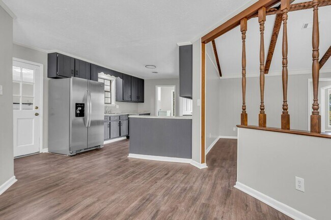 Building Photo - 1315 Ruffwood Rd