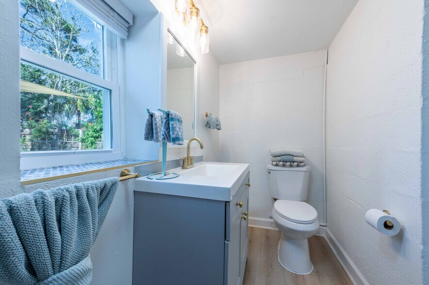 Building Photo - 1216 10th St N