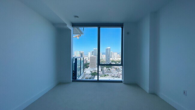 Building Photo - AZURE at Ala Moana - 1 Bed 1 Bath 1 Parking -Great location to Shopping & Restaurants