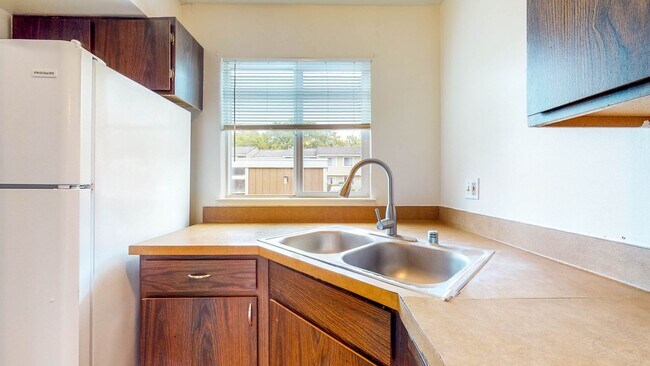 Building Photo - 562 Santa Alicia Dr