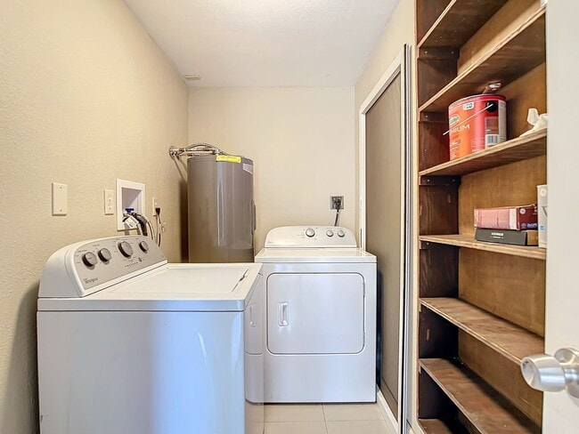 Building Photo - Beautifully remodeled, 1,332-square foot 3 bedroom/ 2½ bath/ home