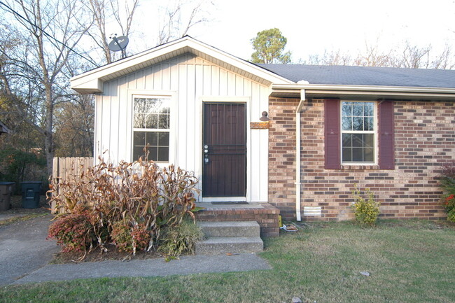 Building Photo - Renovated East Nashville Duplex!
