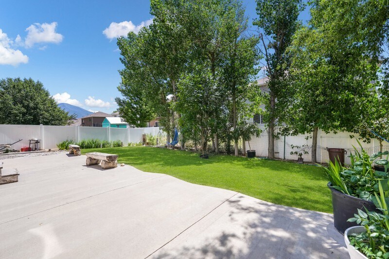 Building Photo - 1153 W 400 S