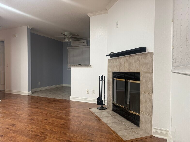 Building Photo - 3928 Arizona St