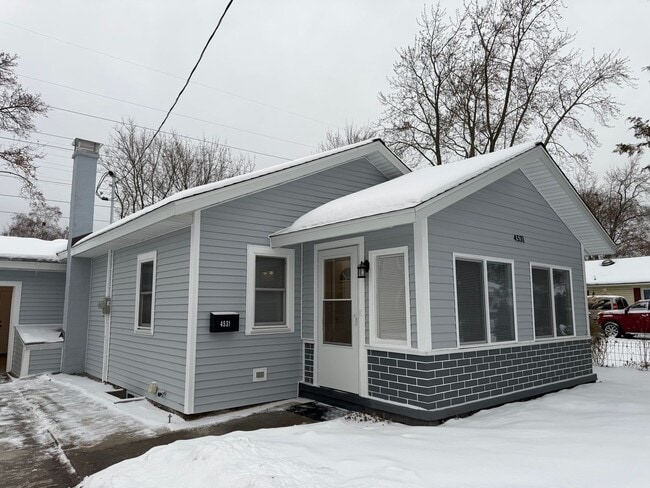Building Photo - Completely remodeled ranch in Wyoming