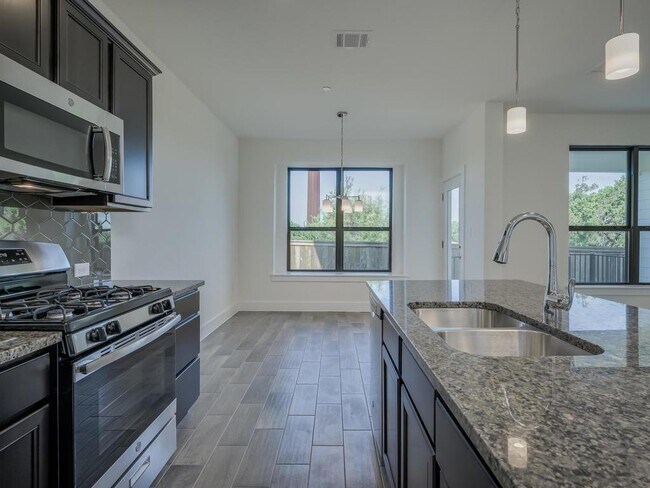 Building Photo - 12327 Maypole Bend