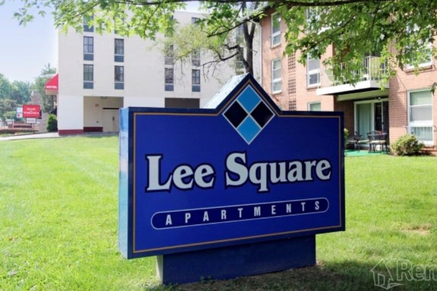 Building Photo - Lee Square Apartments