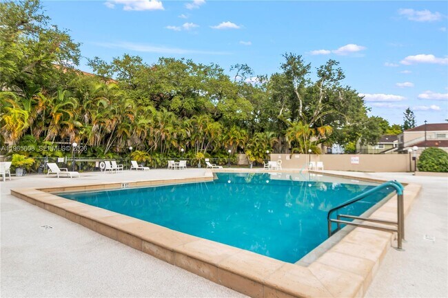 Building Photo - 481 Ives Dairy Rd