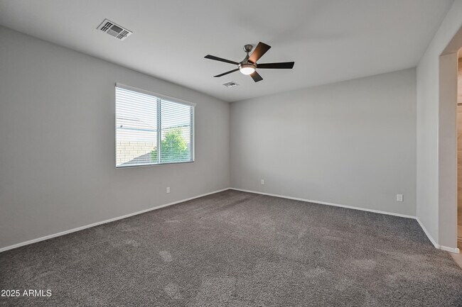 Building Photo - 16075 W Laurel Ln