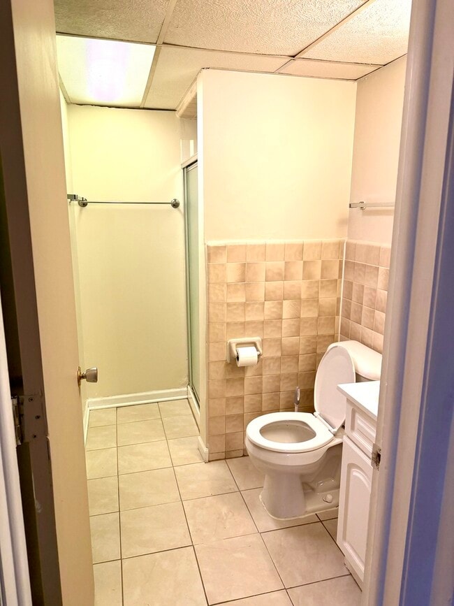 Building Photo - 1133 Royal St George Dr