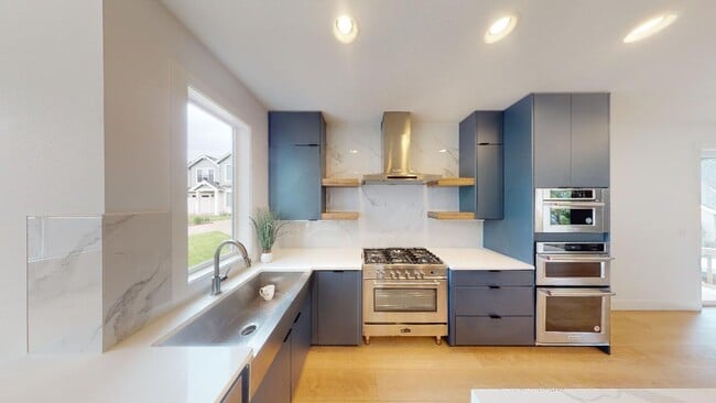 Building Photo - *Contemporary Home, Stylish Luxury, Central Air, Pet Friendly, Fenced Yard