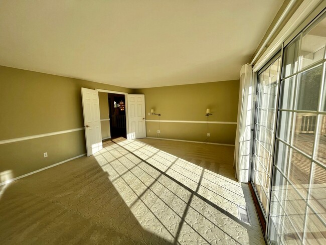 Building Photo - 4 Bedroom, 3 Car Garage Home in CK School ...