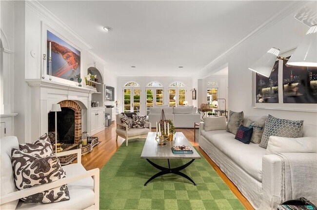 Building Photo - 4224 E Conway Dr NW