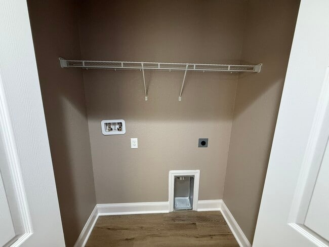 Building Photo - 4189 Radford Rd