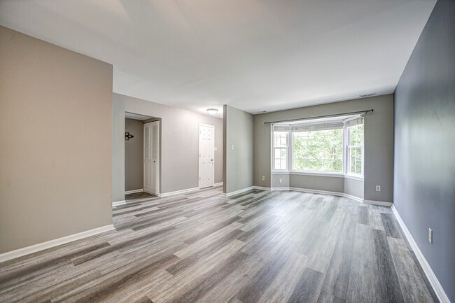 Building Photo - 13711 Flowing Brook Ct