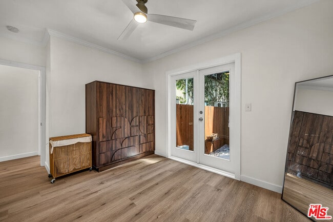 Building Photo - 738 Westmount Dr