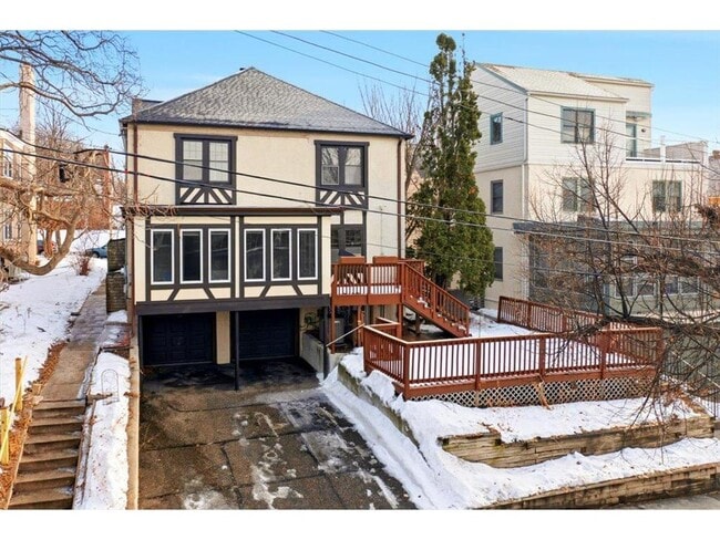 Building Photo - 3540 Irving Ave S