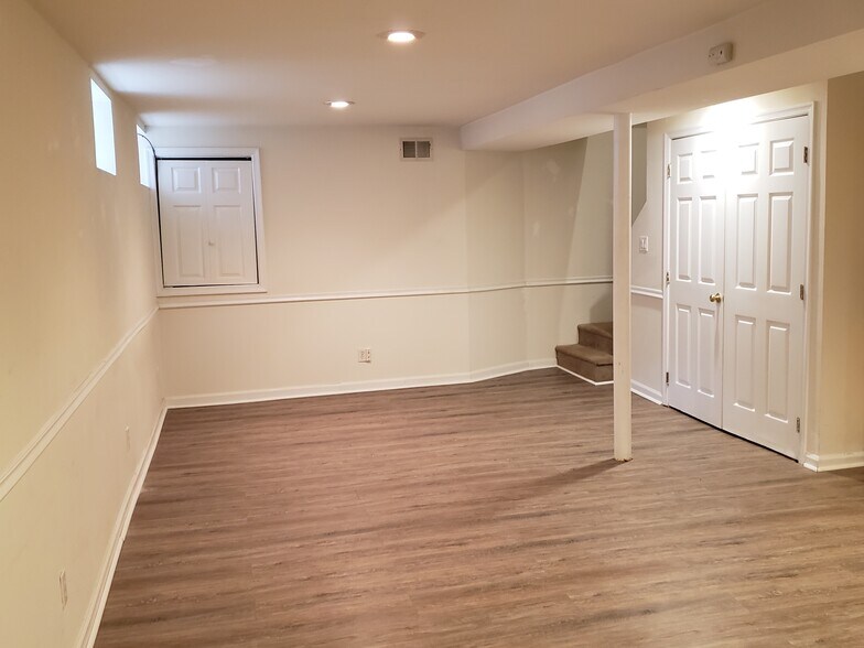 Building Photo - 208 N Penn St