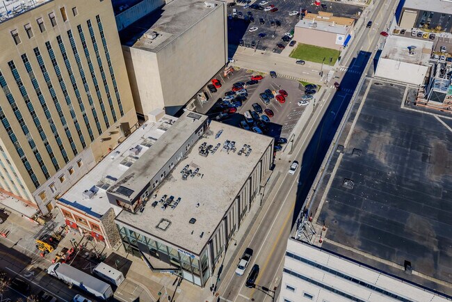 Building Photo - 127 N Appleton St